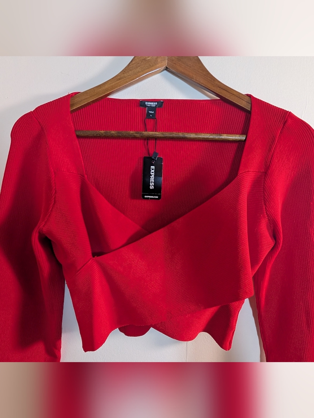 Express Red Ribbed Rayon Nylon Blend Cropped Sweater Top NEW! - Picture 3 of 7